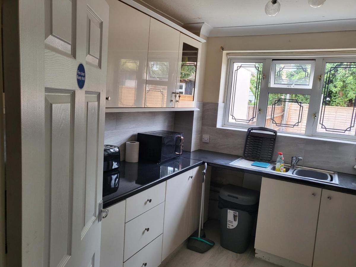 Crane Home In Dagenham With Free Wi Fi Exterior foto